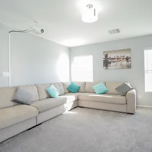Holiday home Ultra Modern Vegas 20min From The Strip, Las Vegas